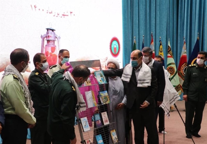 12 کتاب با موضوع دفاع مقدس در استان گلستان رونمایی شد