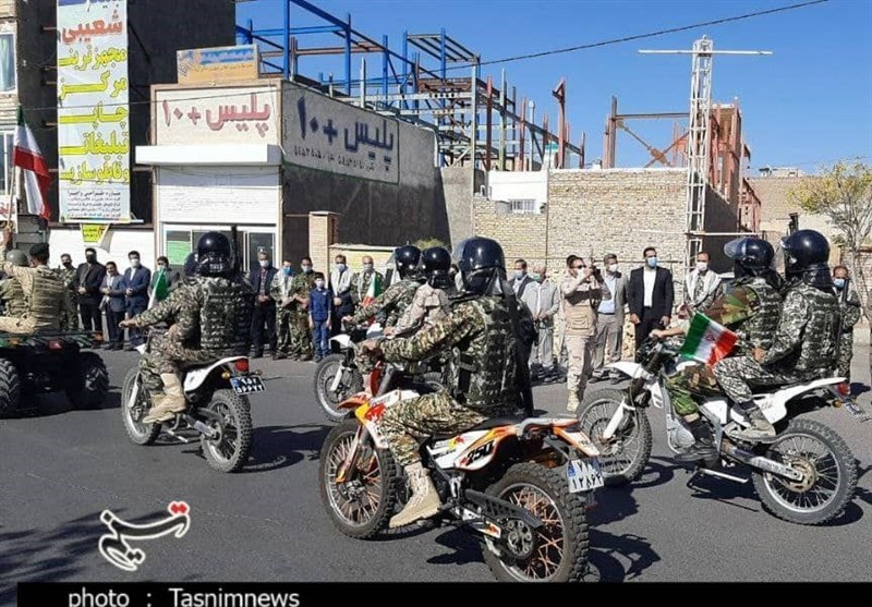 رژه موتوری نیروهای مسلح در شهرستان تایباد برگزار شد + فیلم