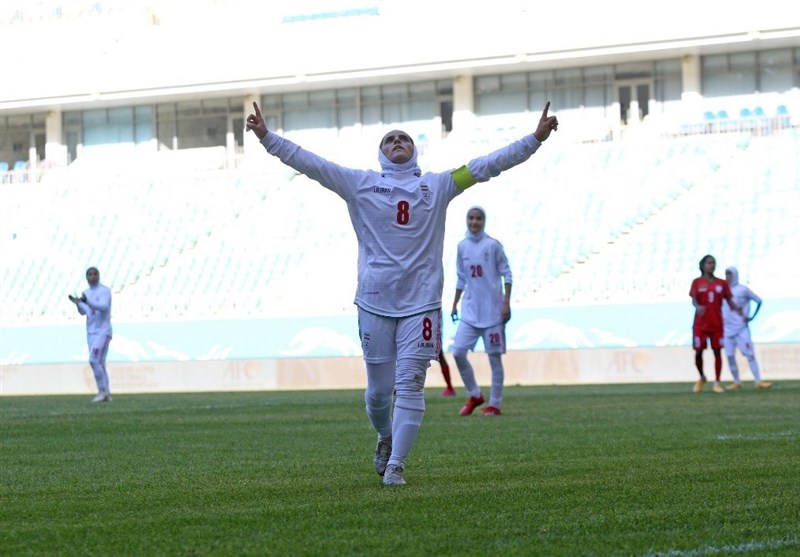 Irans Womens Football Team Beats Zob Ahan Friendly Sports News