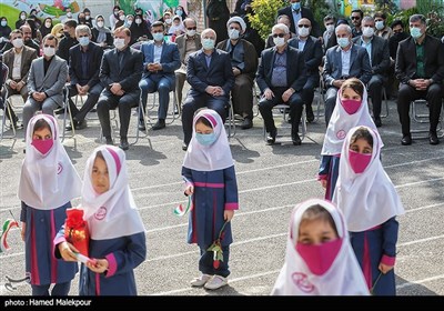 مراسم آغاز سال تحصیلی در دبستان دخترانه حضرت رقیه (س) رشت با حضور محمدباقر قالیباف رئیس مجلس شورای اسلامی