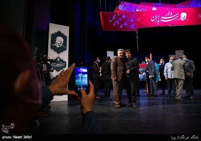 عکس یادگاری در افتتاحیه کنگره ملی شعر سردار سربداران
