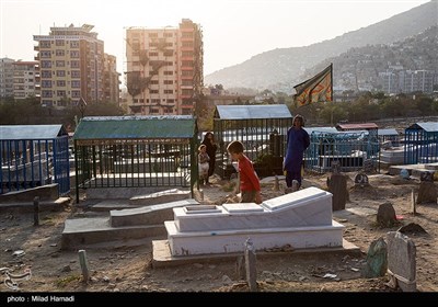 زیارت سخی در دامنه ی کوه آسمایی