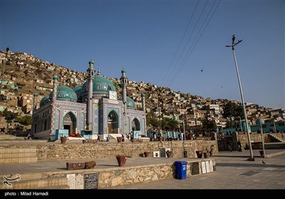 زیارت سخی در دامنه ی کوه آسمایی