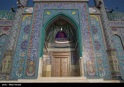 زیارت سخی در دامنه ی کوه آسمایی