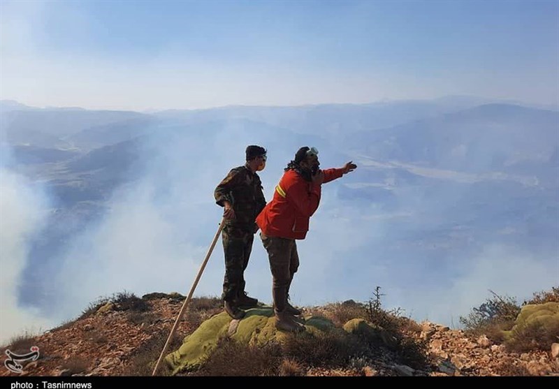 ادامه آتش‌سوزی شدید در درازنوی کردکوی/ بیش از 150هکتار در آتش می‌سوزد/ درخواست اعزام بالگرد + فیلم و تصاویر