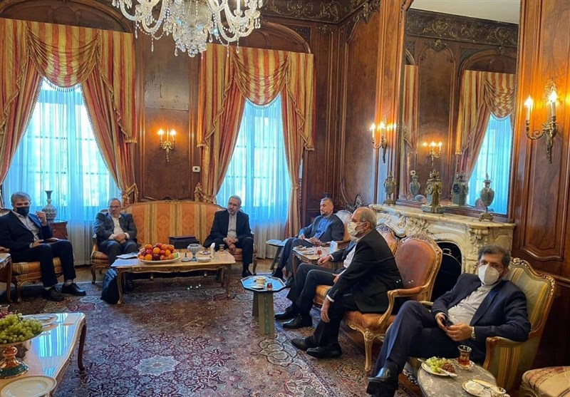 FM Hails Iranian Community in US as Great Asset