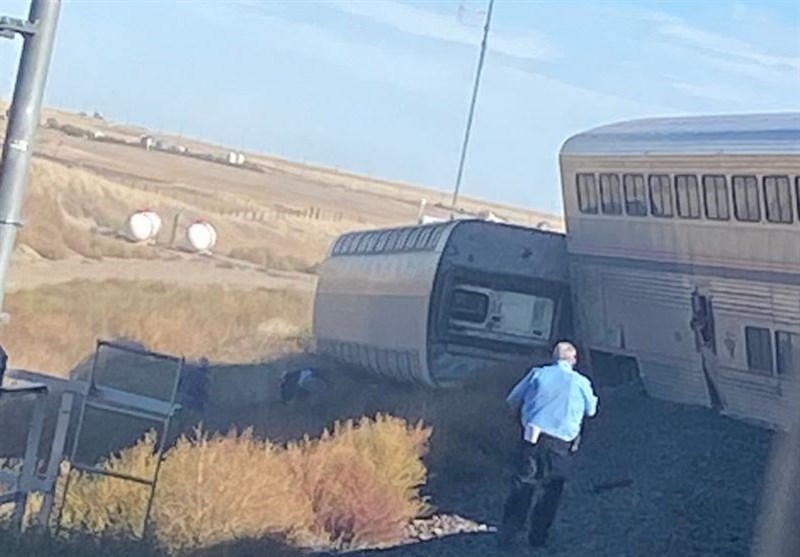 At Least 3 Dead in US Passenger Train Derailment