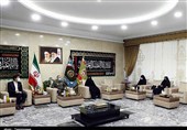 اهدای نشان فداکاری به خانواده شهید اماناللهی/شهیدی که تا شهادت دست از تلاش برنداشت+تصاویر