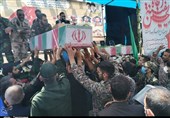 راهپیمایی جاماندگان اربعین حسینی در بهارستان برگزار شد + تصاویر