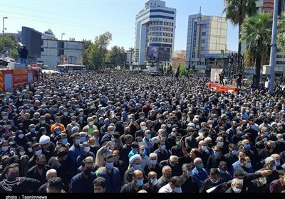 مردم شهر دارالمومنین با پیکر پاک علامه حسنزاده آملی وداع کردند + فیلم