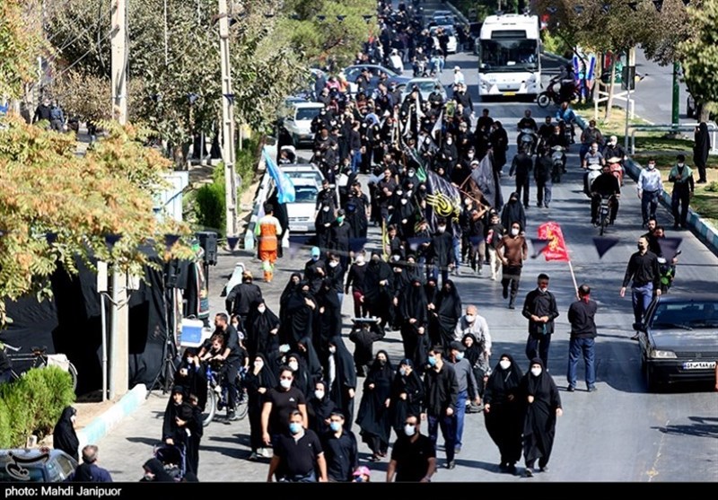 روایت تصویری تسنیم از راهپیمایی جاماندگان اربعین حسینی در اصفهان