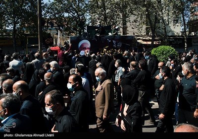 تشییع جثمان العلامة حسن زادة آملی فی مدینة آمل شمال ایران