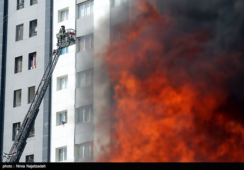 ساختمان هلال‌احمر کرمان در آتش سوخت