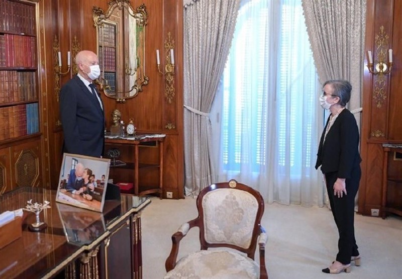 «سعید» نخست وزیر تونس را برکنار کرد