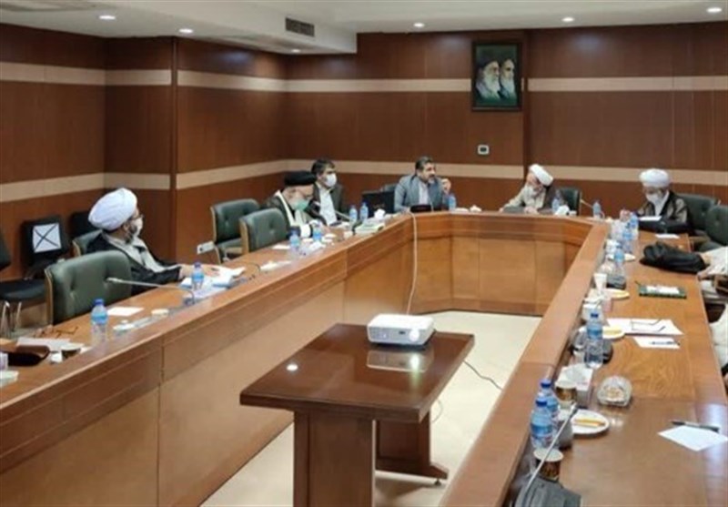 کمیسیون سیاسی، اجتماعی و فرهنگی مجلس خبرگان با حضور وزیر ارشاد تشکیل جلسه داد