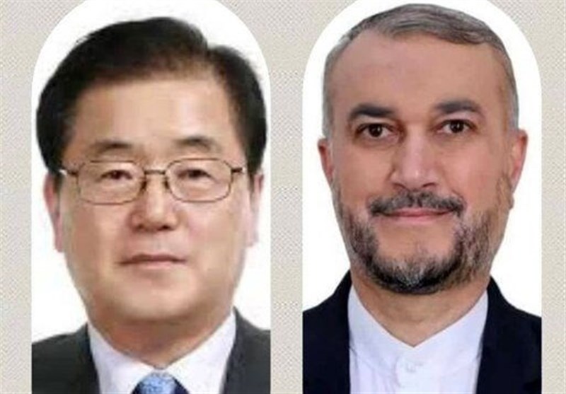 Iranian FM Discusses Frozen Assets with S. Korean Counterpart
