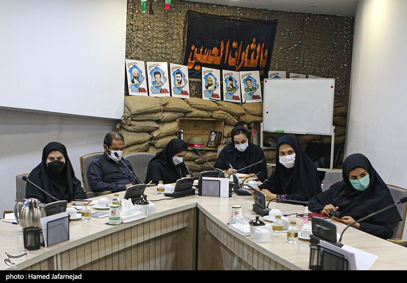 نشست خبری رونمایی از پوستر به یاد من باش در خصوص انتشار800 نمایشگاه کتاب دفاع مقدس در800 نقطه استان تهران