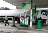 British Army to Start Delivering Fuel to Pumps Next Week amid Ongoing Fuel Crisis (+Video)
