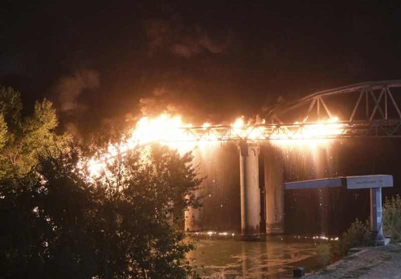 Blaze Damages Historic Bridge Spanning Tiber River in Rome