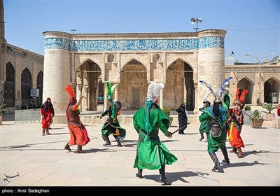 آیین برپایی رویدادهای آیینی ثبت شده در فهرست آثارملی با رویکرد گردشگری مذهبی - شیراز