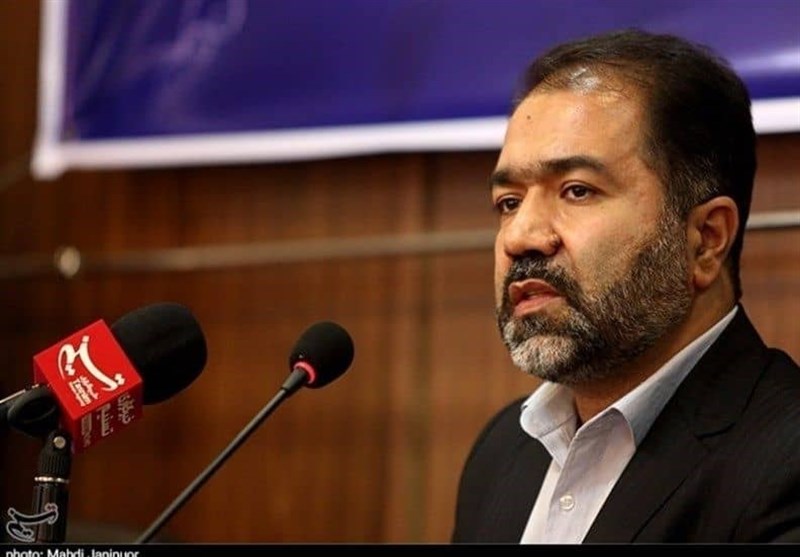 استاندار اصفهان: مجموعه‌های صنفی و اقلیت‌ها باید حقوق خود را از معاونت سیاسی استانداری مطالبه کنند