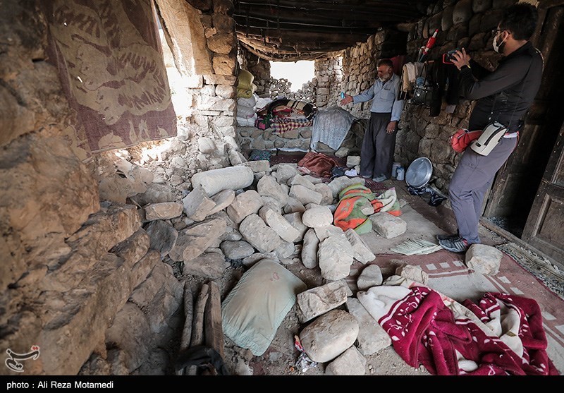 خسارات زلزله در منطقه بازفت شهرستان کوهرنگ