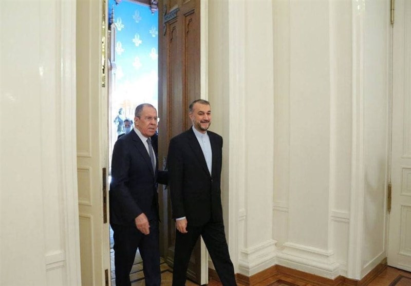Iran, Russia Discuss Regional Issues, Promotion of Ties