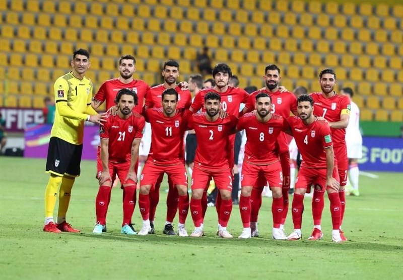 ایران با لباس قرمز مقابل ‌اروگوئه
