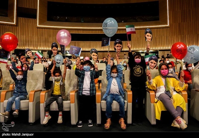 اکران فیلم‌های جشنواره کودک و نوجوان در مناطق کم‌برخوردار اصفهان/ یاد &quot;قصه‌های مجید&quot; زنده شد