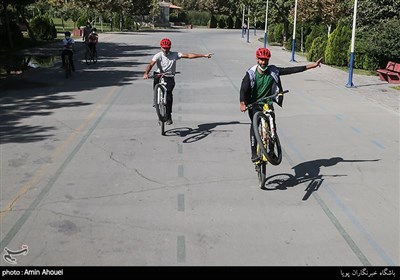 همایش دوچرخه سواری همیاران پلیس در بوستان ولایت 