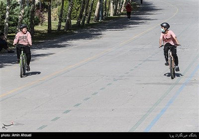 همایش دوچرخه سواری همیاران پلیس در بوستان ولایت 