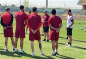 صحبت‌های گل‌محمدی با بازیکنان پرسپولیس درباره سفر به عربستان/ بازیکنان دیدار مقابل سپاهان ریکاوری کردند