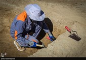 دیواره تاریخی خیابان باباطاهر مربوط به دوران ایلخانی است