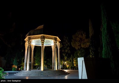 بمناسبت بیستم مهرماه روز بزرگداشت حافظ شیرازی