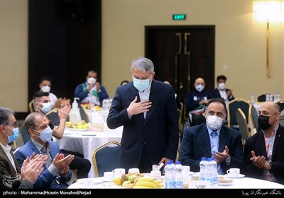 رضا صالحی امیری رئیس کمیته ملی المپیک در مراسم تجلیل از ورزشکاران پارالمپیکی تیراندازی با کمان
