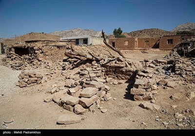ادامه امداد رسانی به آسیب دیده گان زلزله قلعه خواجه - خوزستان