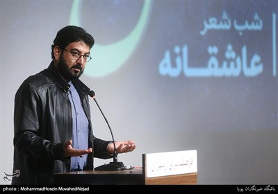  شعرخوانی عاشقانه "حامد عسگری" و "فاضل نظری"/ حافظ به ما یاد داد چگونه با ادب شوخی کنیم! + گزارش تصویری 