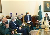 Iranian Commander, Pakistani PM Discuss Afghanistan