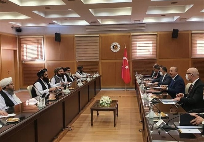وزیر خارجه ترکیه در دیدار با هیئت طالبان خواستار تشکیل دولت فراگیر شد