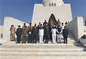 سرلشکر باقری از آرامگاه محمد علی جناح بازدید کرد
