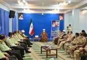 نیروی انتظامی در خط مقدم امنیت جامعه قرار دارد