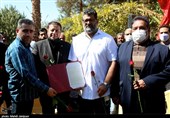 مراسم استقبال از مربی تیم ملی کشتی فرنگی در اصفهان به روایت تصویر