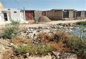 حفرههای فاضلاب خطری جدی برای جان کودکان شهرک طالقانی در استان خوزستان است