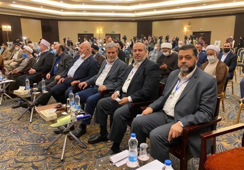 وفد من حماس برئاسة الحیة یصل إلى طهران