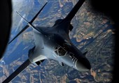 پرواز دو بمب‌افکن راهبردی آمریکا بر فراز دریای سیاه