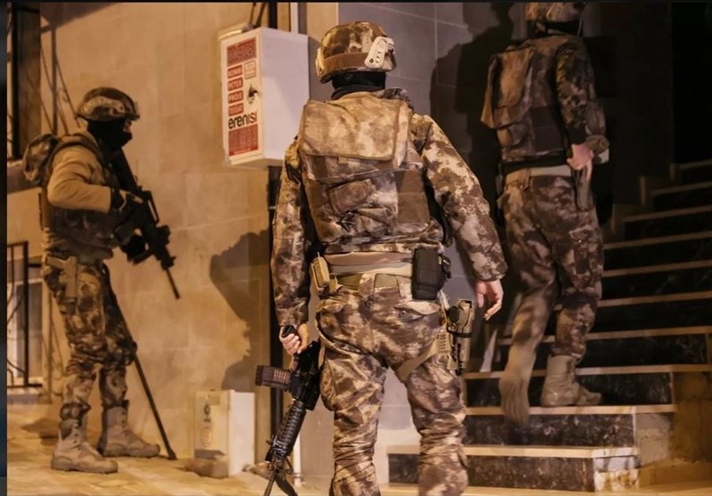 عملیات نیروهای امنیتی ترکیه علیه عناصر داعش در استانبول و آدانا