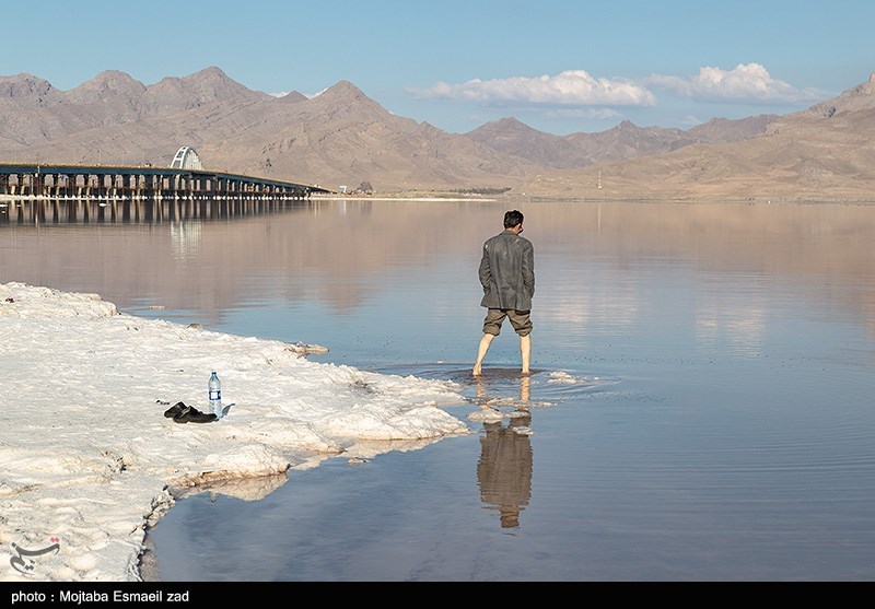 دریاچه ارومیه 1290 کیلومتر آب رفت