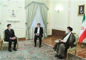 Iran’s President Urges Switzerland to Remain Independent against US