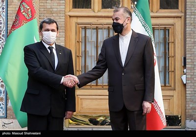 دیدار وزرای خارجه ایران و رشید مردوف معاون رئیس کابینه وزرا و وزیر امور خارجه ترکمنستان