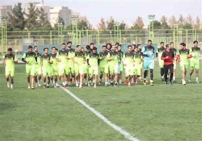  پایان اعتصاب در مشهد؛ بازیکنان پدیده با میثاقیان تمرین کردند + تصاویر 